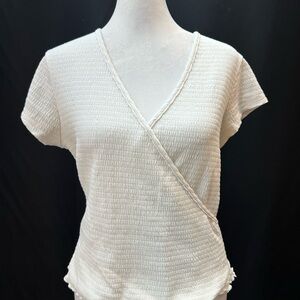 Neely White Textured V-Neck Wrap Tee Shirt M